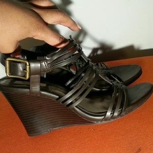 Vera Wang Dark brown wedge sandals